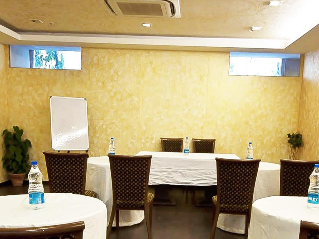 Divine Paradise Neu-Delhi Exterior foto