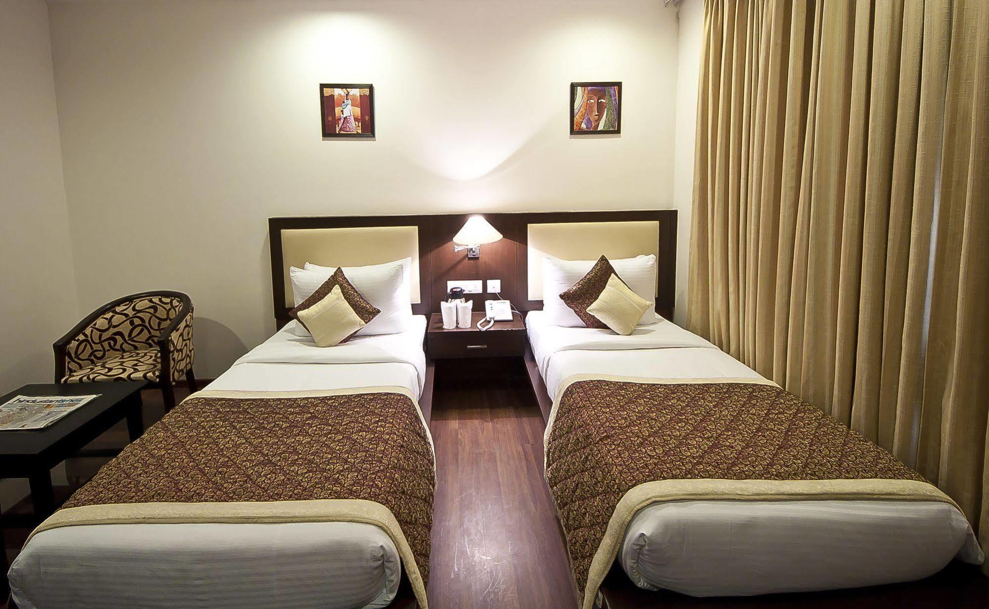 Divine Paradise Neu-Delhi Exterior foto